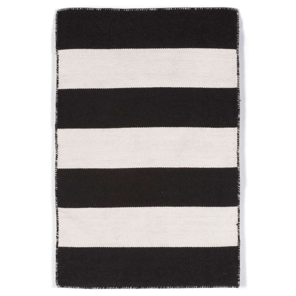  Liora Manne Sorrento 2 Ft. W X 3 Ft. L Black Casual Polyester Rug
