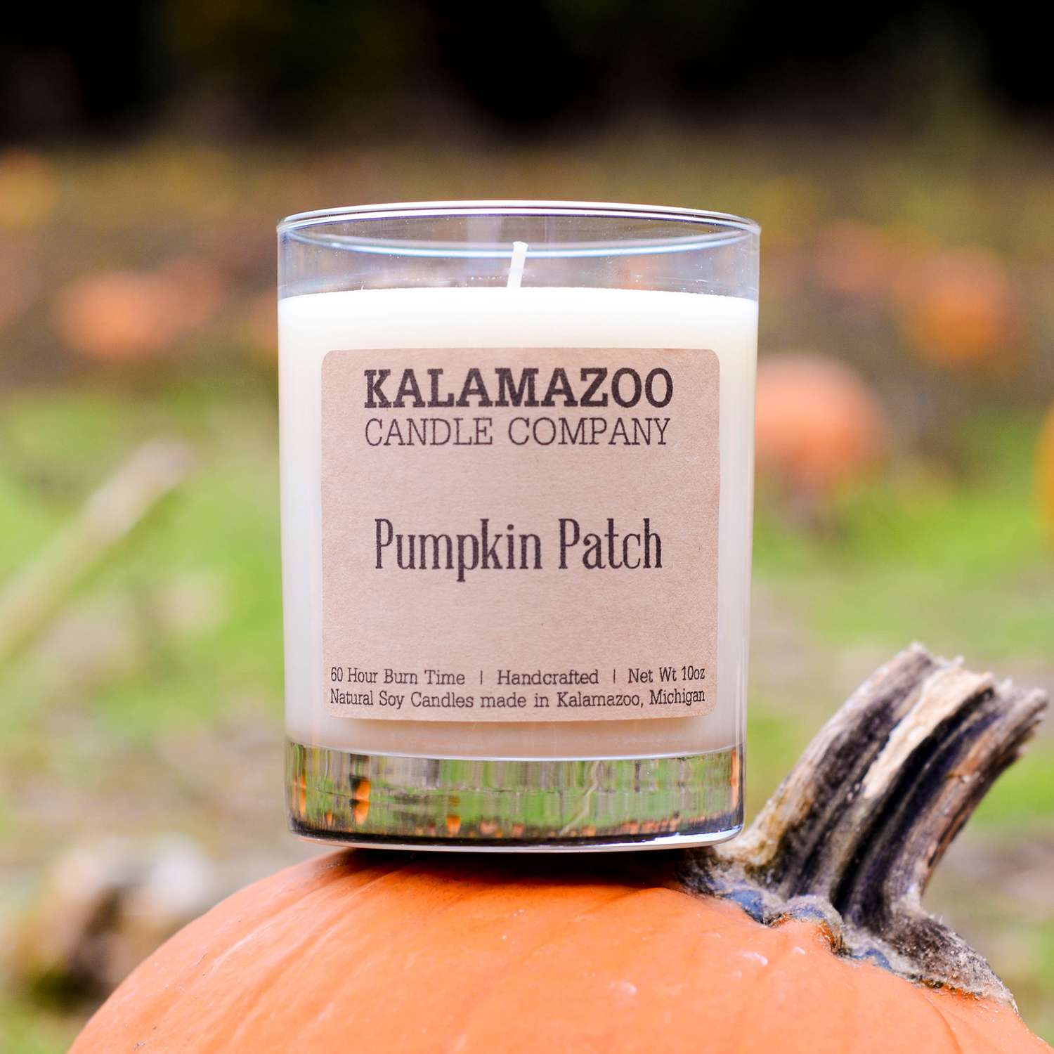 Kalamazoo Candle Company Clear Glass Jar With White Soy Wax, Wood Lid Pumpkin Patch Scent Pumpkin Pa
