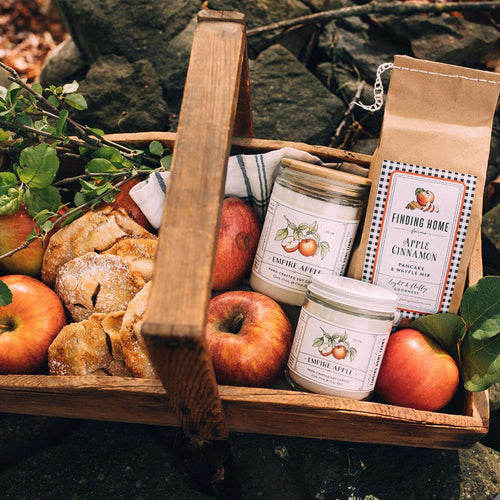  Finding Home Farms White Empire Apple Scent Candle 7.5 Oz