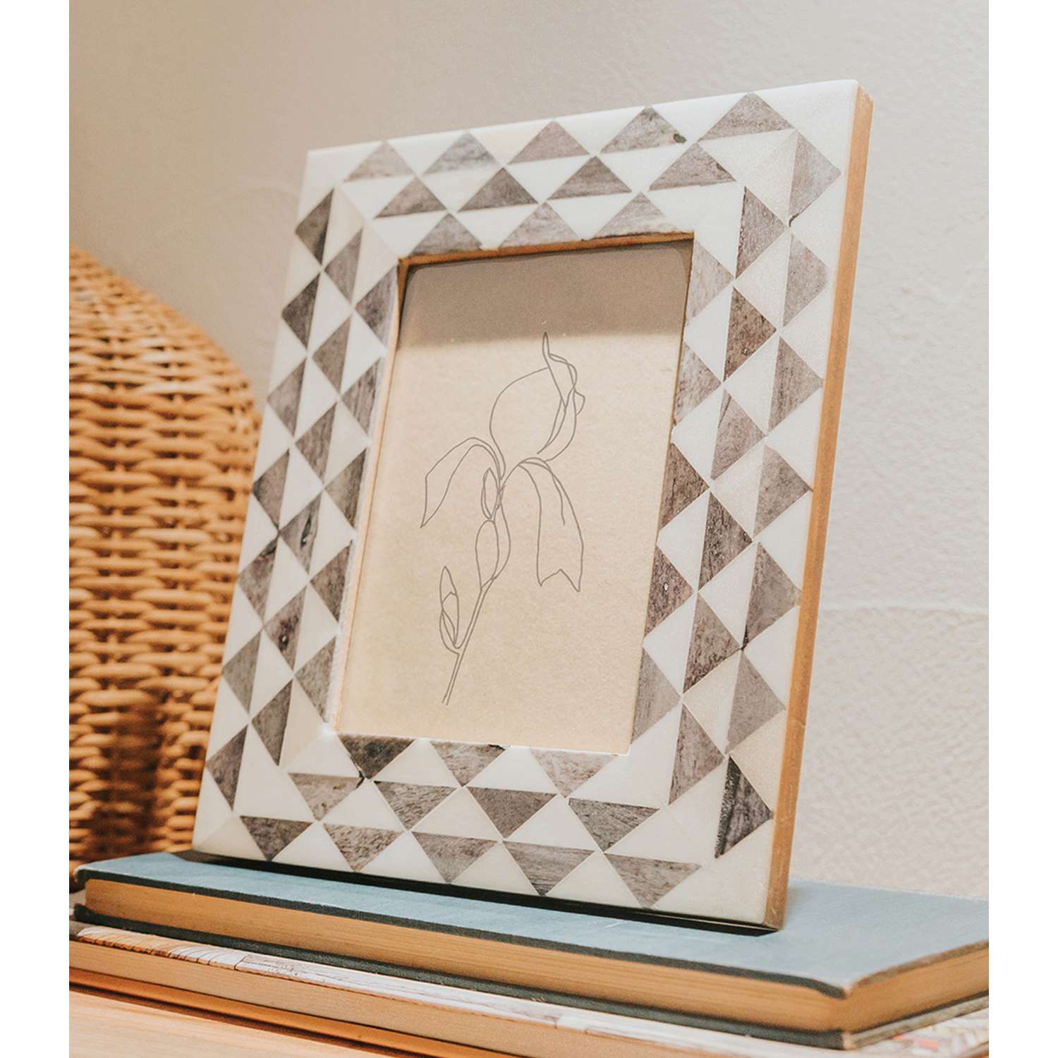  Matr Boomie Varuna Gray Bone Picture Frame 9.5 In. H X 7.5 In. W