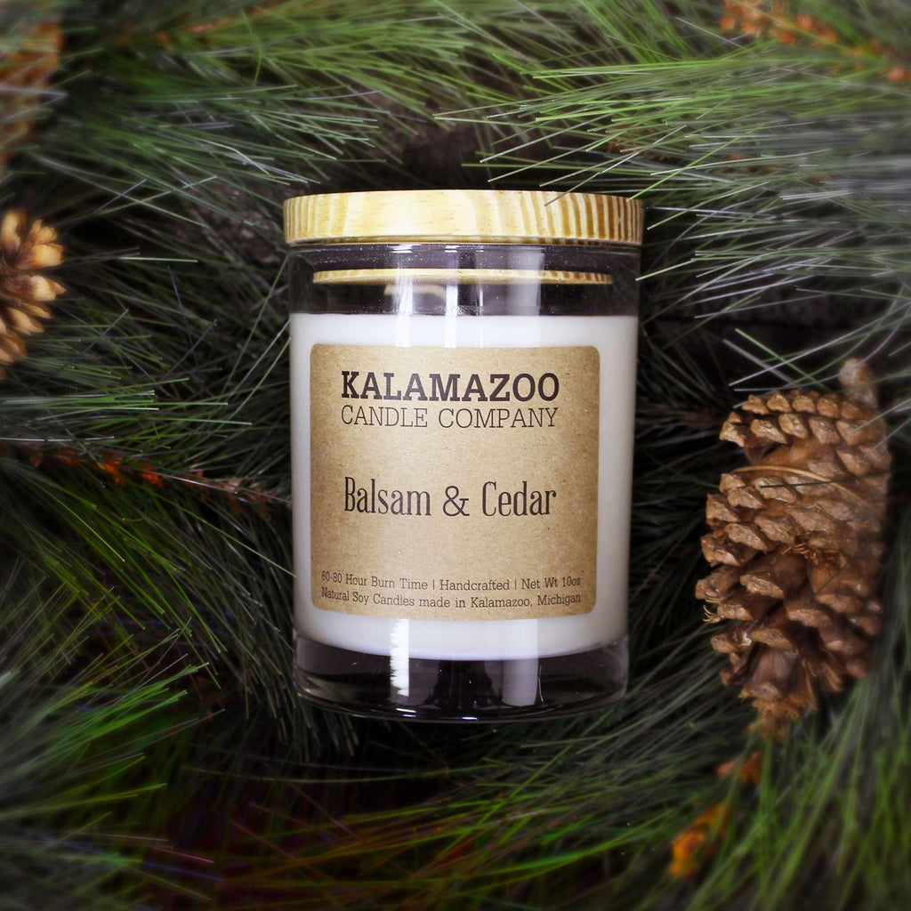 Kalamazoo Candle Company Clear Glass Jar With White Soy Wax, Wood Lid Balsam & Cedar Scent Balsam &