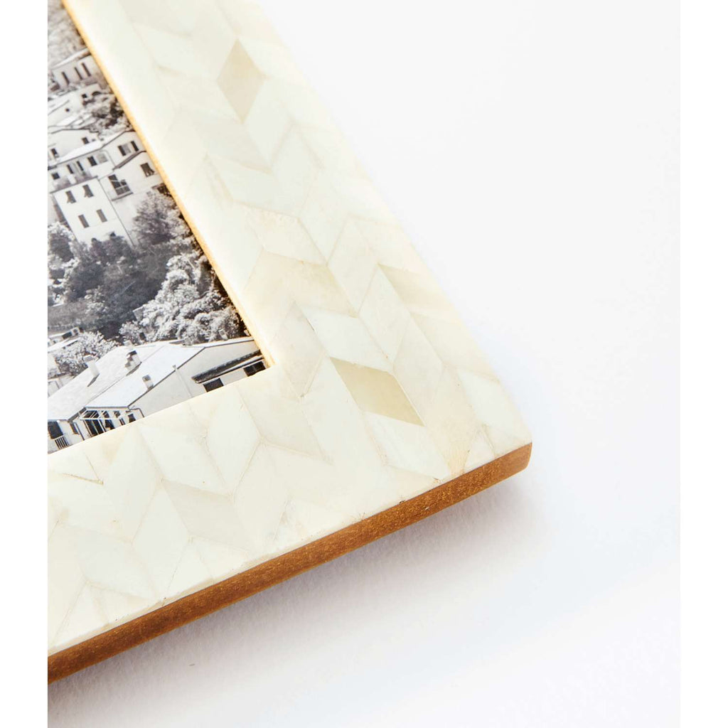  Matr Boomie Artemis Pearl Bone Picture Frame 9.5 In. H X 7.5 In. W