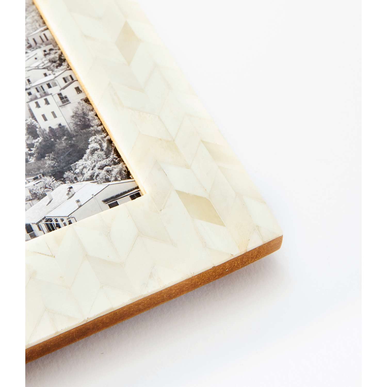  Matr Boomie Artemis Pearl Bone Picture Frame 9.5 In. H X 7.5 In. W