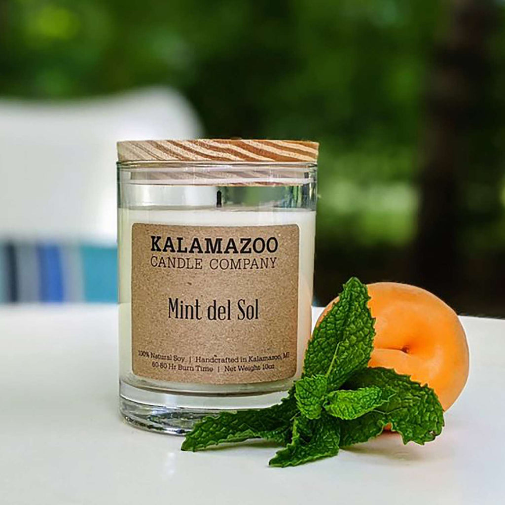 Kalamazoo Candle Company Clear Glass Jar With White Soy Wax, Wood Lid Mint Del Sol Scent Mint Del So