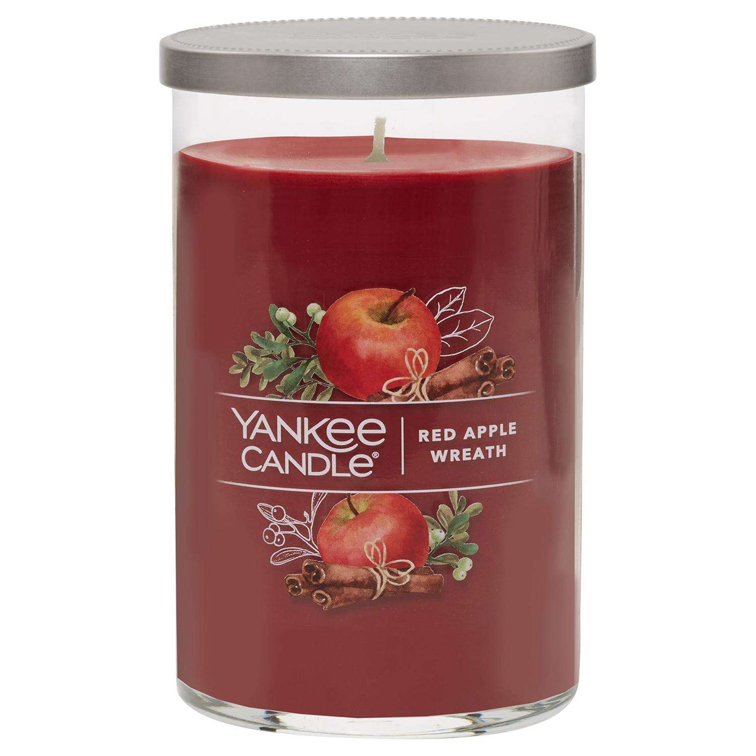  Yankee Candle Signature Red Red Apple Wreath Scent Pillar Candle 14.25 Oz