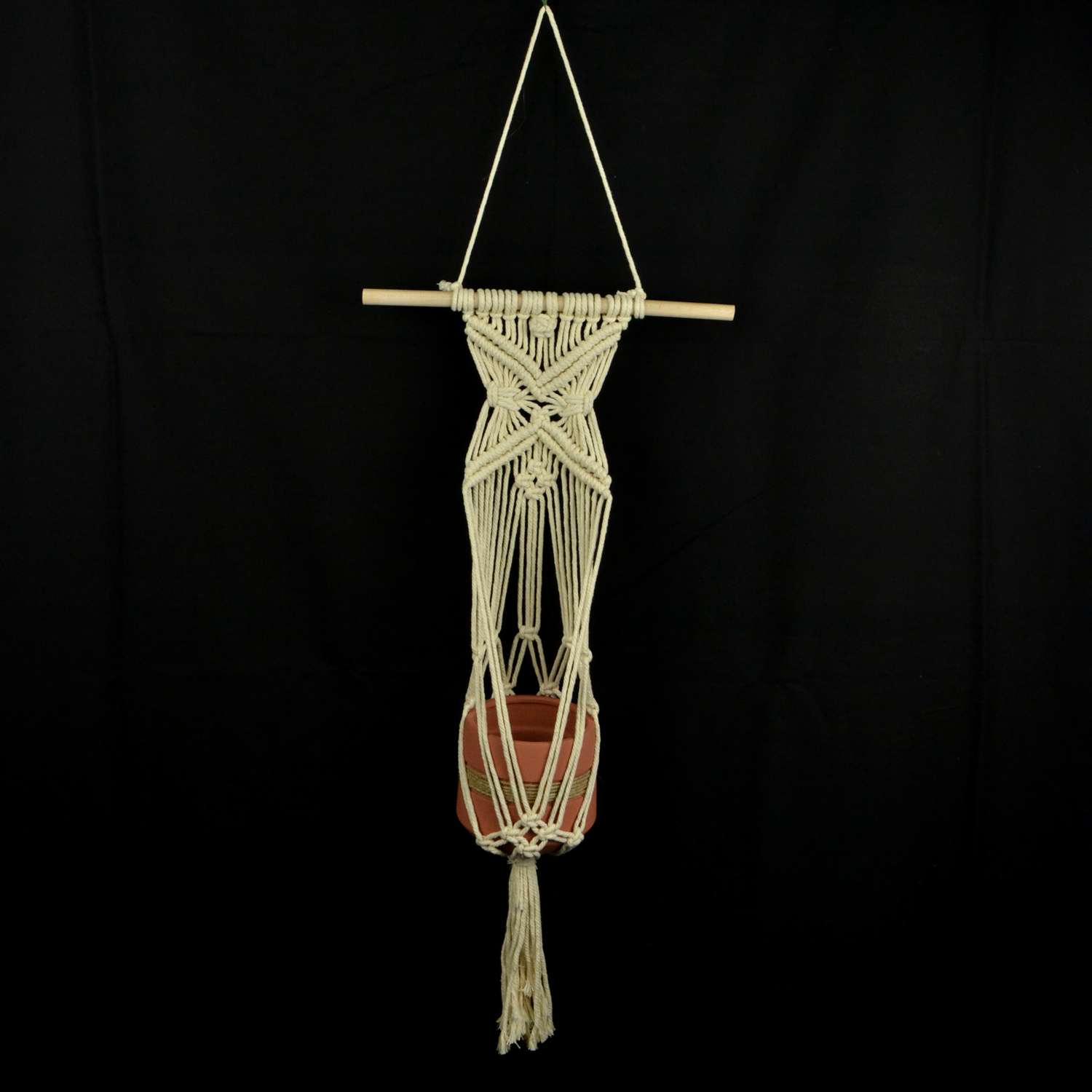  Touch Of Nature Macrame 2 In. H X 13.75 In. W X 31 In. L Cotton Plant Hanger