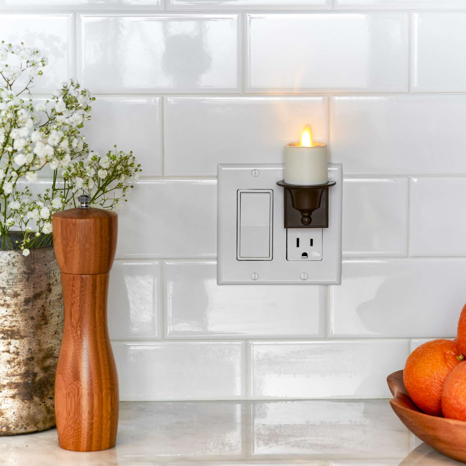  Matchless Darice White Unscented Scent Nightlight Flameless Flickering Candle